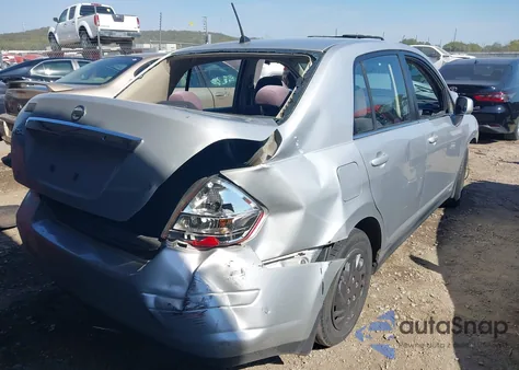 2008 Nissan Versa 1.8S z USA, uszkodzony, nr VIN 3N1BC11E88L391237